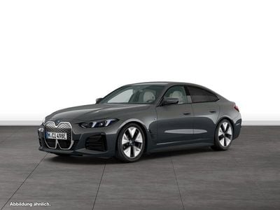Grau Gebraucht 2025 BMW i4 M Sport Limousine | 57.354 € (Fairer Preis)