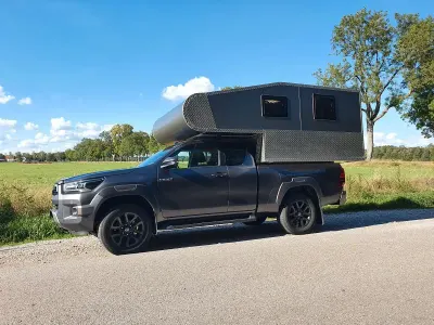 Usata Toyota HiLux 204 CV (150 kW) 2021 Grigio Pick-up