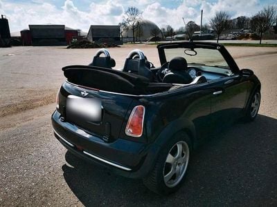 Second-hand Mini Cooper Cabriolet 90 CP (66 kW) 2004 Negru Cabrio