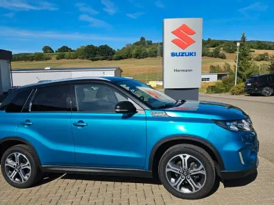 Gebraucht Suzuki Vitara Comfort+ 120 PS (88 kW) 2016 Blau SUV