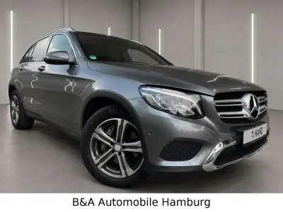 Gebraucht Mercedes GLC250 211 PS (155 kW) 2016 Selenitgrau SUV