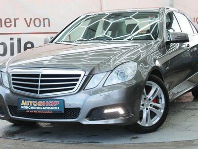 Gebraucht Mercedes E220 Avantgarde 170 PS (125 kW) 2009 Indiumgrau Limousine