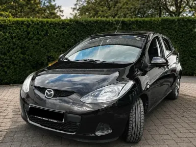 Gebraucht Mazda 2 75 PS (55 kW) 2010 Braun Kleinwagen