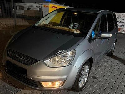 Gebraucht Ford Galaxy Ghia 140 PS (102 kW) 2007 Silber Van / Kleinbus