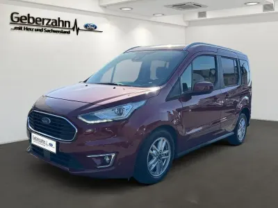 Gebraucht Ford Tourneo Connect Titanium 101 PS (74 kW) 2018 Rot Van / Kleinbus