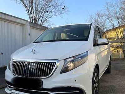 Gebraucht Mercedes V220 163 PS (119 kW) 2019 Weiß Van / Kleinbus
