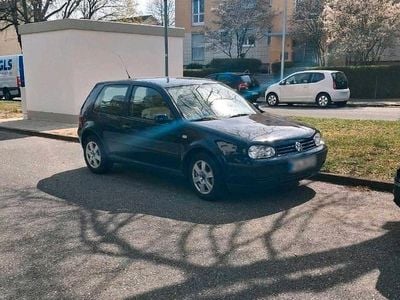 Gebraucht VW Golf IV 75 PS (55 kW) 2002 Blau Kleinwagen