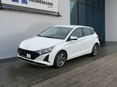 Gebraucht Hyundai i20 Trend 101 PS (74 kW) 2025 Atlas white Kleinwagen
