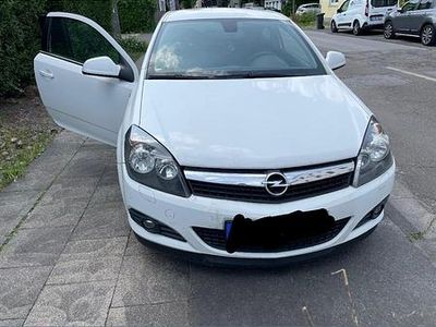 Opel Astra GTC