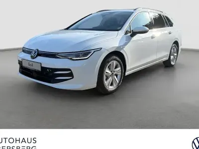 Neu VW Golf VIII Life 150 PS (110 kW) 2026 Weiß Kombi