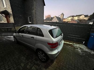 Silber Gebraucht 2006 Mercedes B170 Van / Kleinbus | 4.500 € (Fairer Preis)