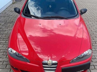 Usata Alfa Romeo 147 105 CV (77 kW) 2005 Rosso Utilitaria