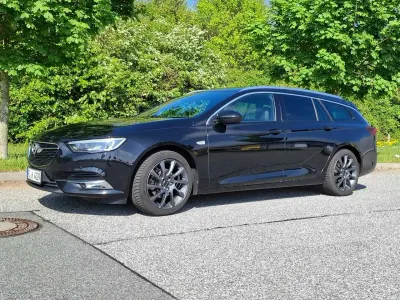 Gebraucht Opel Insignia 165 PS (121 kW) 2020 Schwarz Kombi