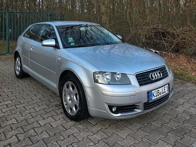 Second-hand Audi A3 Ambition 102 CP (75 kW) 2004 Argintiu Hatchback