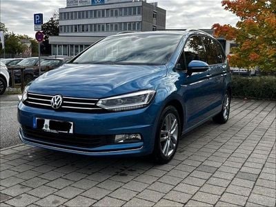 Gebraucht VW Touran Comfortline 150 PS (110 kW) 2017 Schwarz Van / Kleinbus