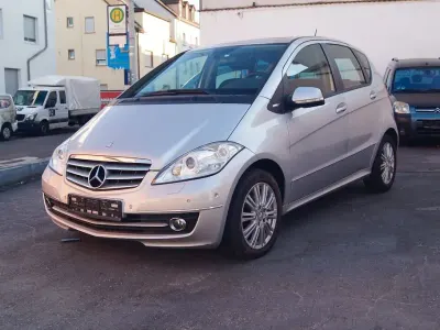 Gebraucht Mercedes A200 136 PS (100 kW) 2012 Silber Kleinwagen