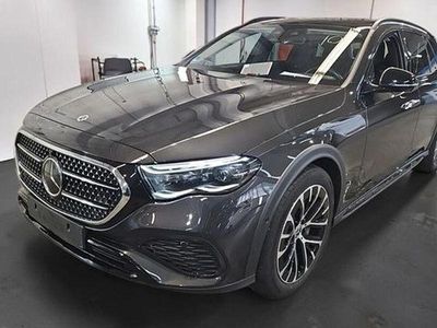 Usata Mercedes E300 197 CV (144 kW) 2024 Grigio Berlina