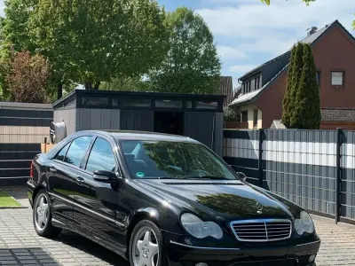 Gebraucht Mercedes C180 AMG 143 PS (105 kW) 2004 Schwarz Limousine