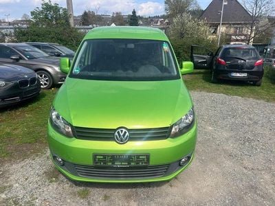 Begagnad VW Caddy Trendline 102 HK (75 kW) 2014 Grön Minibuss
