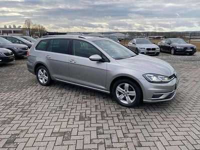 Gebraucht VW Golf VIII Highline 150 PS (110 kW) 2020 Tungsten silver metallic Kombi