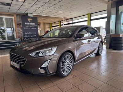 Gebraucht Ford Focus Titanium 125 PS (91 kW) 2018 Braun Limousine