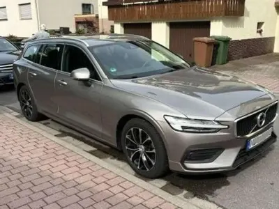 Gebraucht Volvo V60 150 PS (110 kW) 2020 Grau Kombi