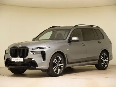 Gebraucht BMW X7 M Sport 352 PS (258 kW) 2024 Grau SUV