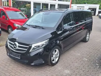 Gebraucht Mercedes 220 Avantgarde 163 PS (119 kW) 2017 Obsidianschwarz (metallic) Kombi