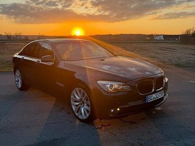 BMW 730