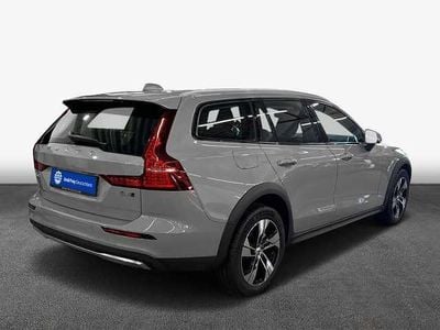 Gebraucht Volvo V60 CC 145 PS (106 kW) 2024 Kombi