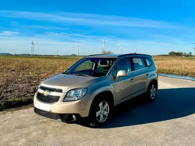 Gebraucht Chevrolet Orlando 141 PS (103 kW) 2011 Beige Van / Kleinbus