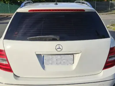 Gebraucht Mercedes C220 200 PS (147 kW) 2011 Weiß Kombi