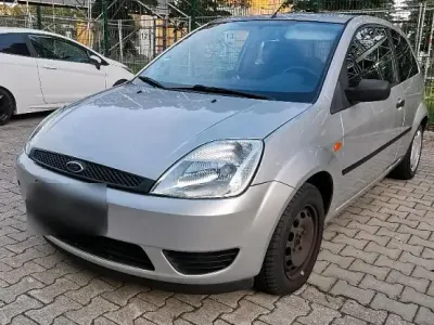 Gebraucht Ford Fiesta 68 PS (50 kW) 2005 Silber Kleinwagen