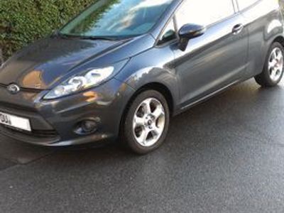 Gebraucht Ford Fiesta 131 PS (96 kW) 2009 Andere farbe metallic Kleinwagen