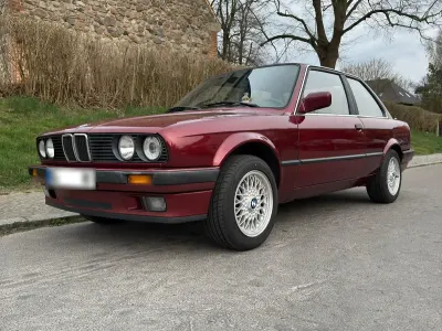 Gebraucht BMW 316 100 PS (73 kW) 1990 Rot Coupé