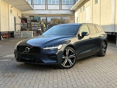 Gebraucht Volvo V60 R-Design 197 PS (144 kW) 2022 Blau Kombi
