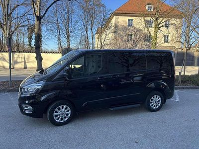 Gebraucht Ford Tourneo 131 PS (96 kW) 2020 Schwarz Van / Kleinbus