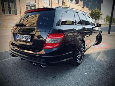 Mercedes C63 AMG