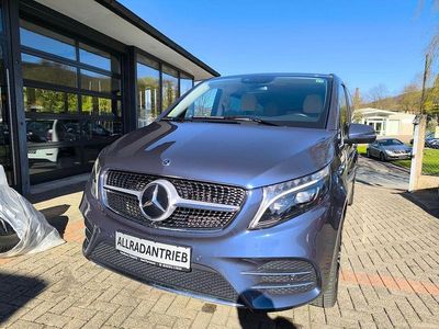 Gebraucht Mercedes V300 Avantgarde Edition 237 PS (174 kW) 2023 Blau Van / Kleinbus