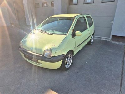 Begagnad Renault Twingo 58 HK (42 kW) 2006 Grön Halvkombi