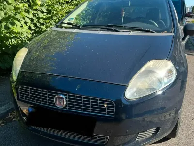 Gebraucht Fiat Grande Punto 65 PS (47 kW) 2009 Schwarz Kleinwagen
