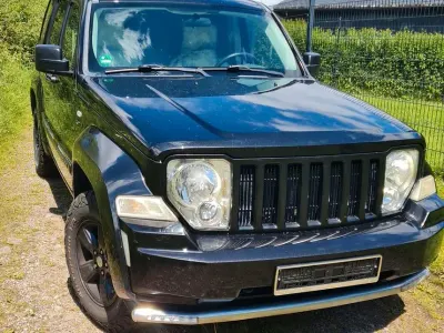 Gebraucht Jeep Cherokee Limited 204 PS (150 kW) 2008 Schwarz SUV