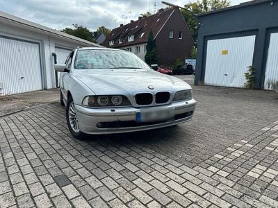 BMW 525