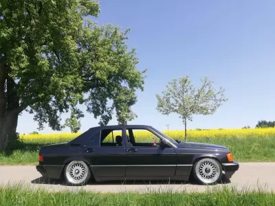 Occasion Mercedes 190 109 ch (80 kW) 1992 Noir Berline