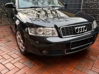 Gebraucht Audi A4 131 PS (96 kW) 2002 Schwarz Kombi