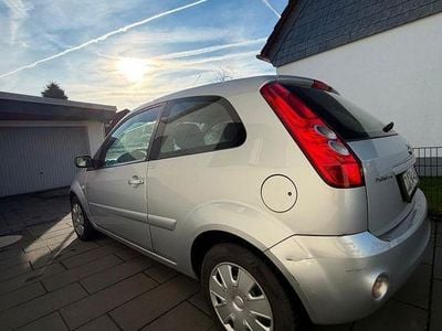 Silber Gebraucht 2008 Ford Fiesta Style Limousine | 1.570 € (Guter Preis)