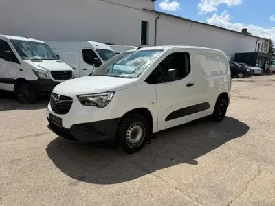 Gebraucht Opel Combo Edition 102 PS (75 kW) 2022 Weiß Van / Kleinbus