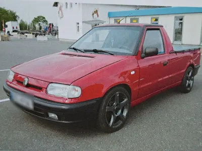 Gebraucht Skoda Pick-up 64 PS (47 kW) 2000 Rot Pickup
