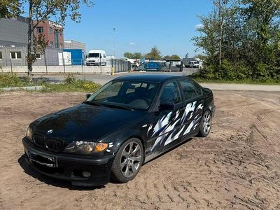 Second-hand BMW 320 150 CP (110 kW) 2002 Negru Berlinǎ