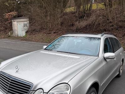 Gebraucht Mercedes E320 Avantgarde 204 PS (150 kW) 2003 Silber Kombi